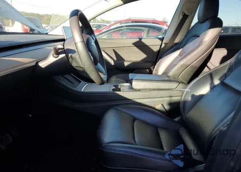 2021 Tesla Model Y из США, поврежденный, VIN 5YJYGDEE8MF262091